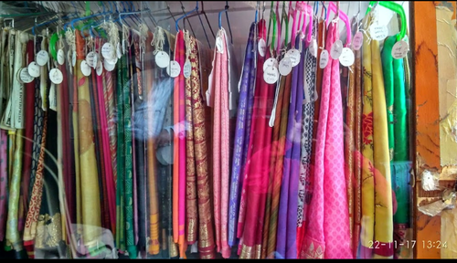 Sari drycleaning