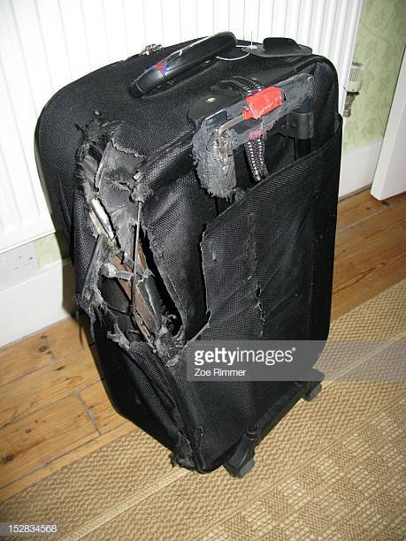 Fabric sutecase repairing